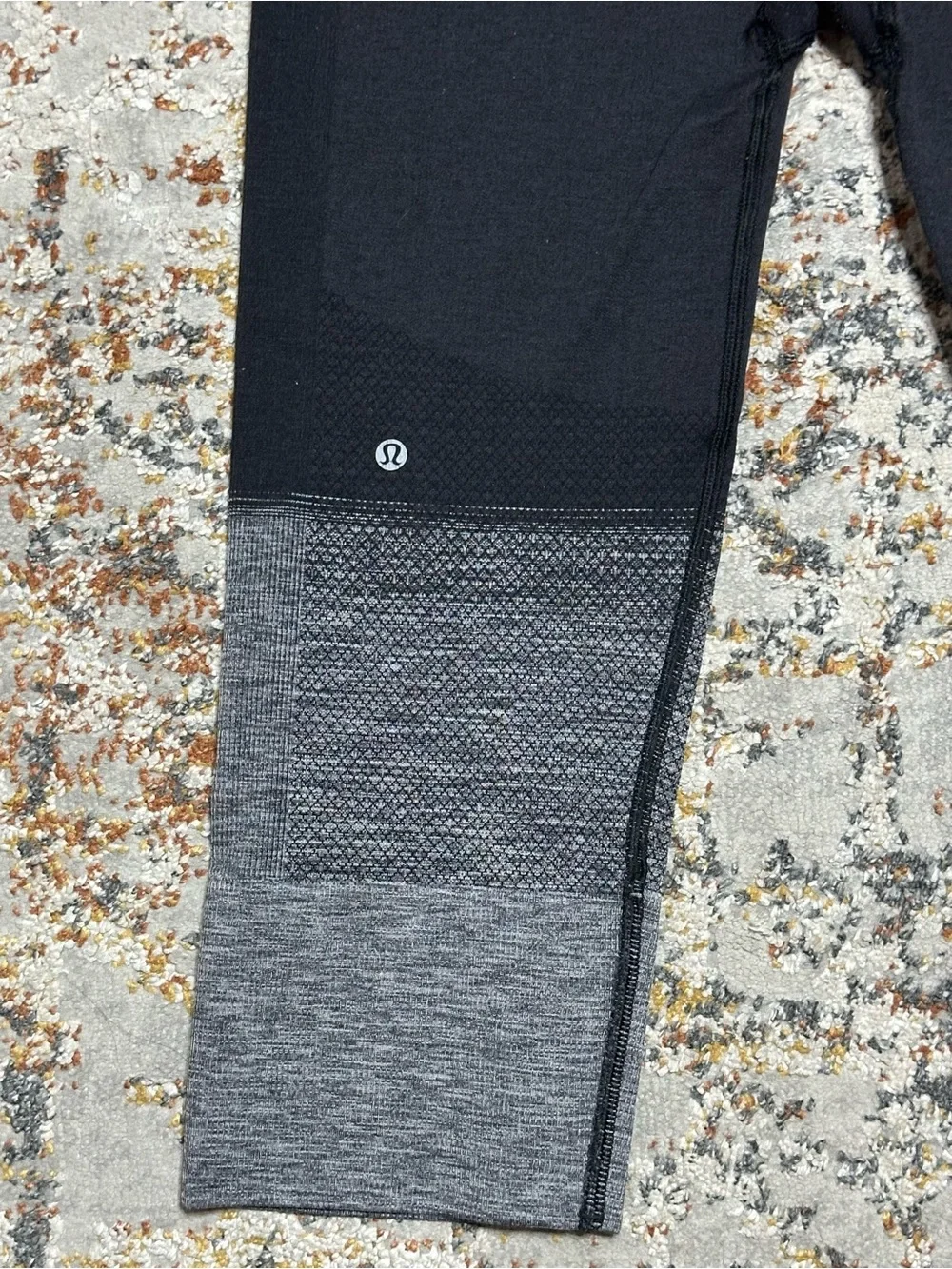 Lululemon Seamlessly Street Crop Leggings size 6